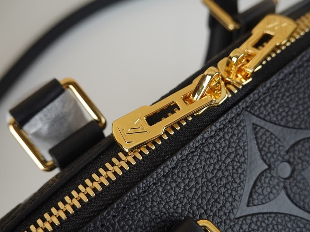 Anum Bags ln Luxury Bag --60476