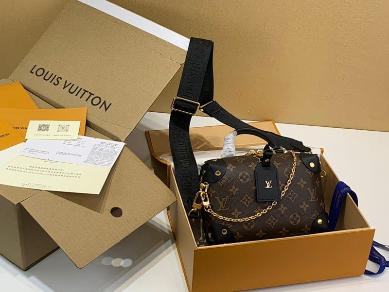 Anum Bags ln Luxury Bag --59605