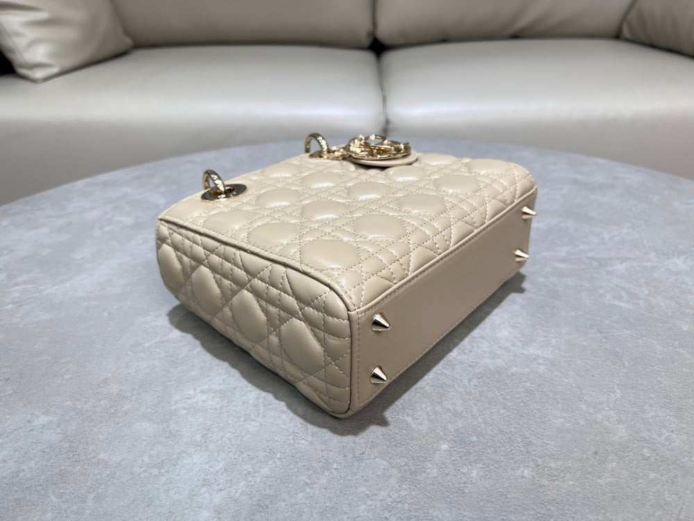 new-designer-premium-bags-nm16213
