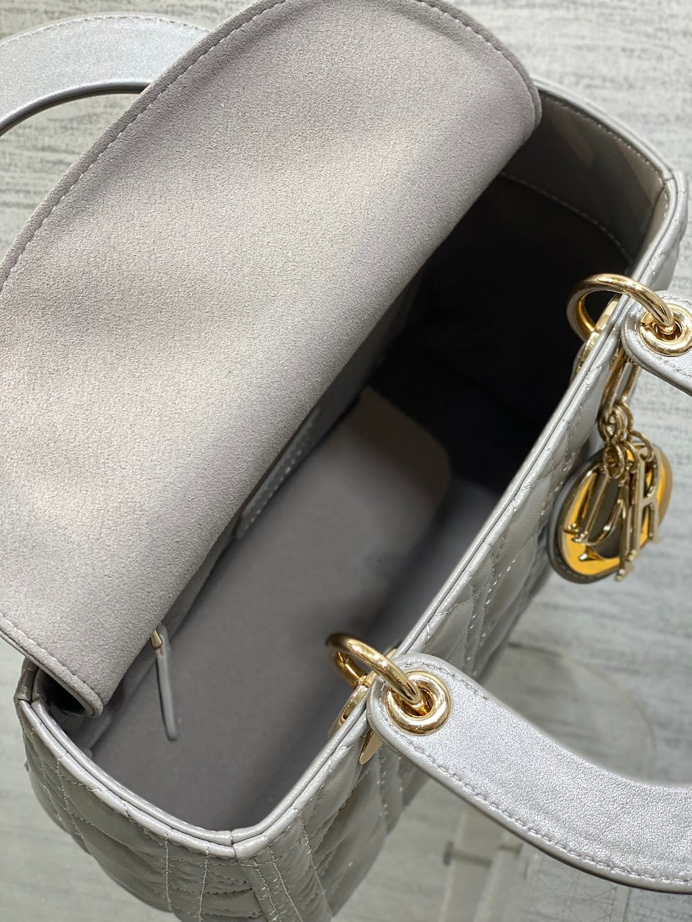 new-designer-premium-bags-nm16608