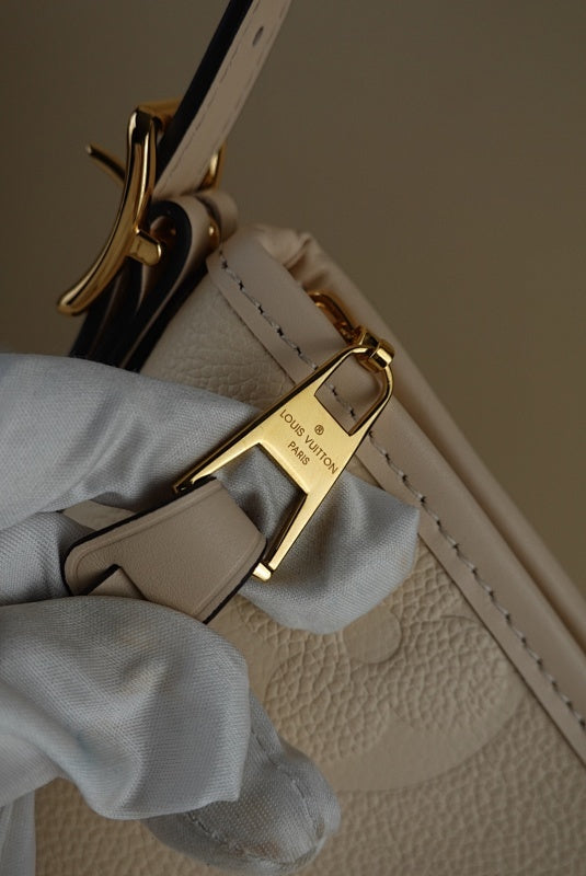 Anum Bags ln Luxury Bag --58971