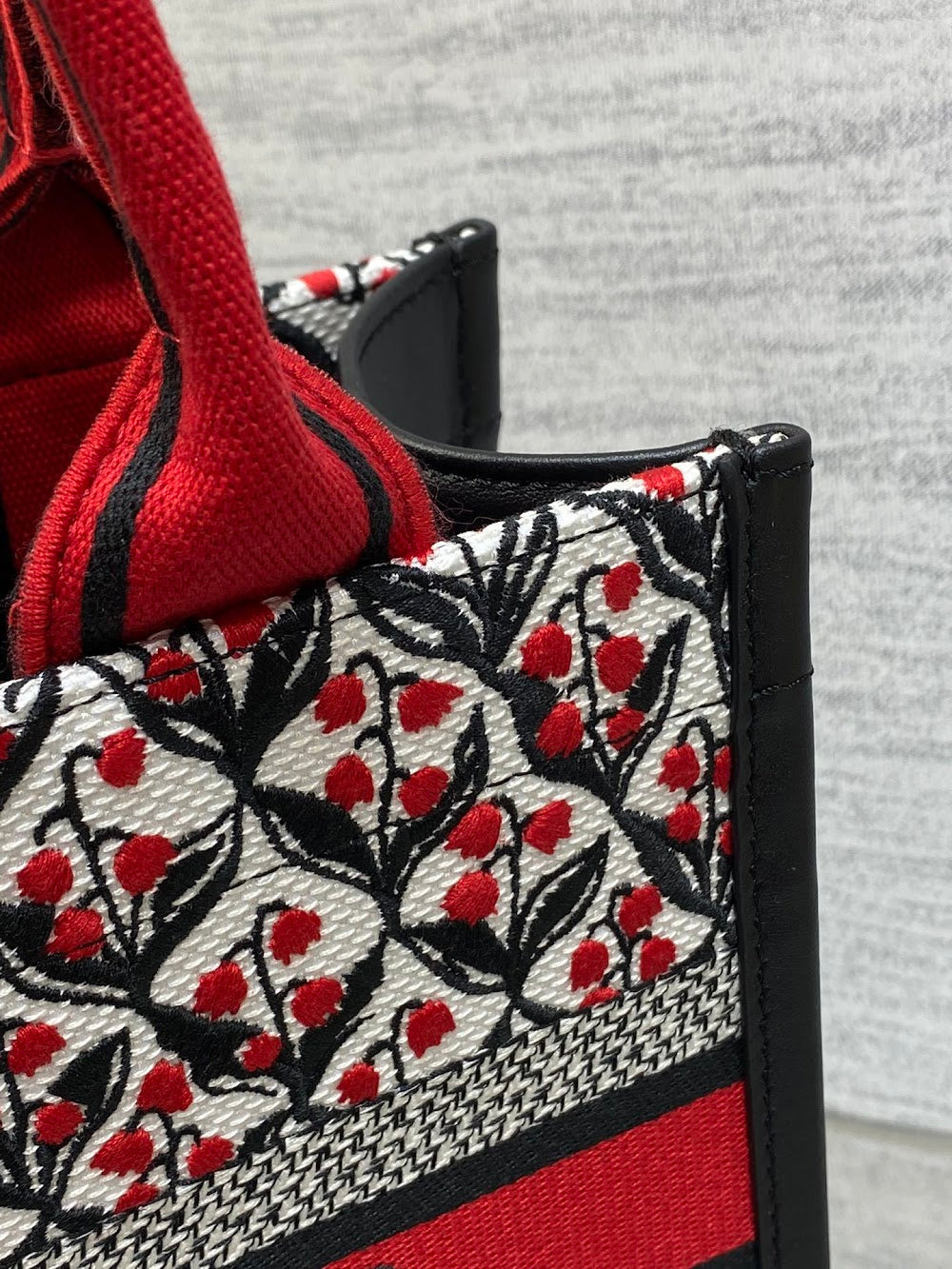 new-luxury-designer-bags-nm16079