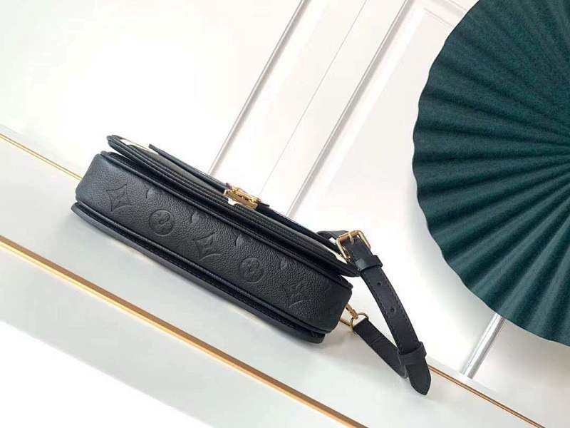 Anum Bags ln Luxury Bag --58073