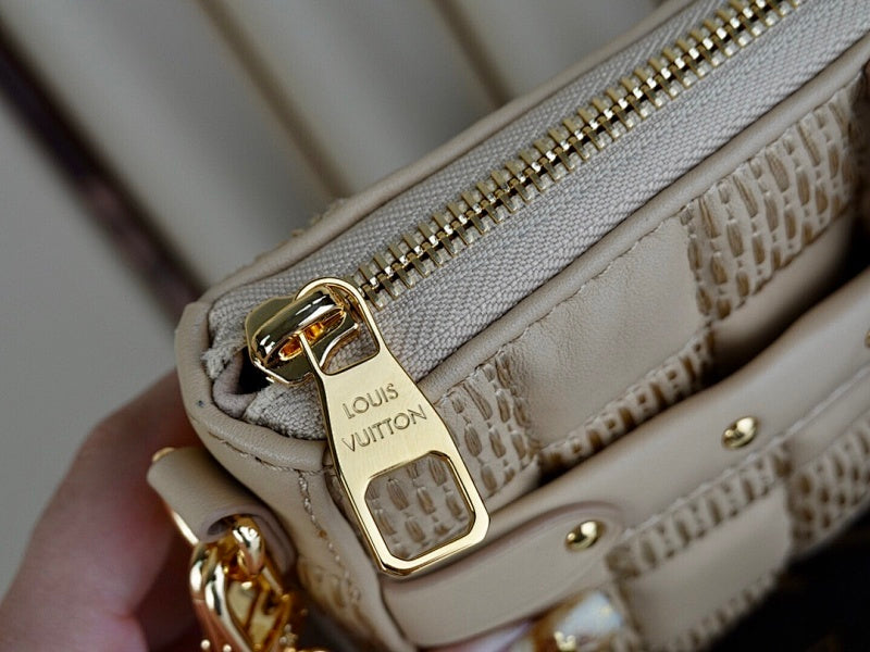 Anum Bags ln Luxury Bag --60287