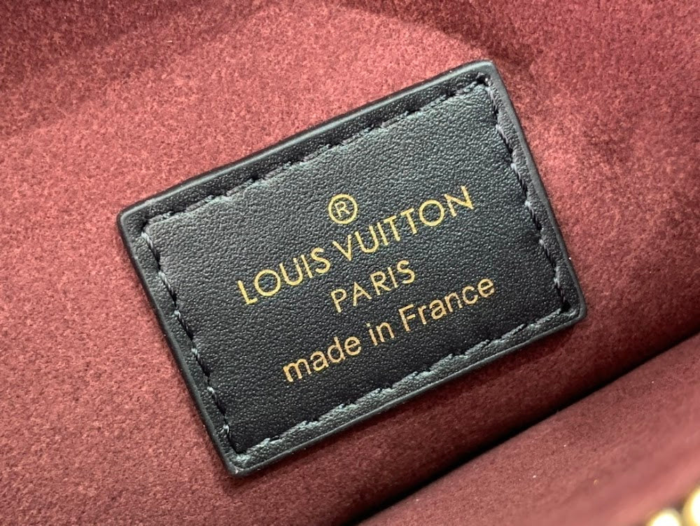 Anum Bags ln Luxury Bag --58867