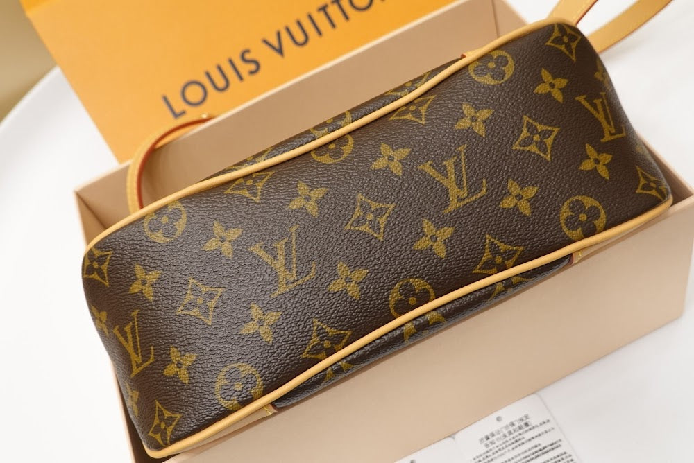 Anum Bags ln Luxury Bag --60118