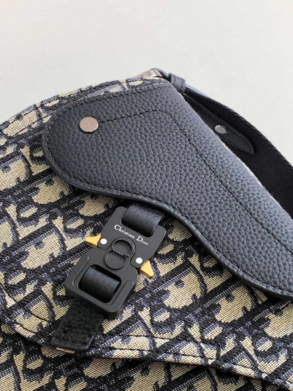 new-luxury-designer-bags-nm16432