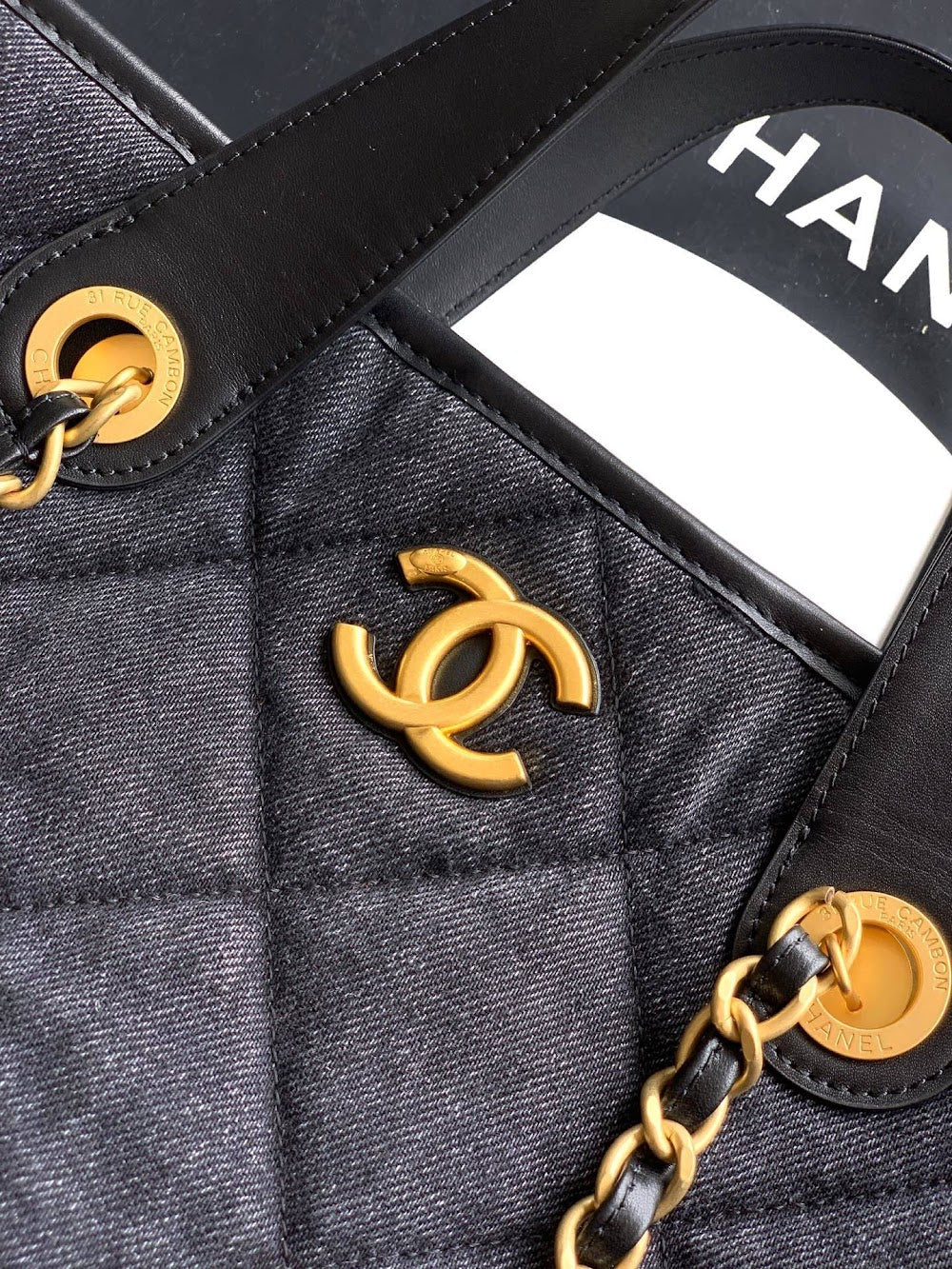 Anum Bags CHn Luxury Bag --112937