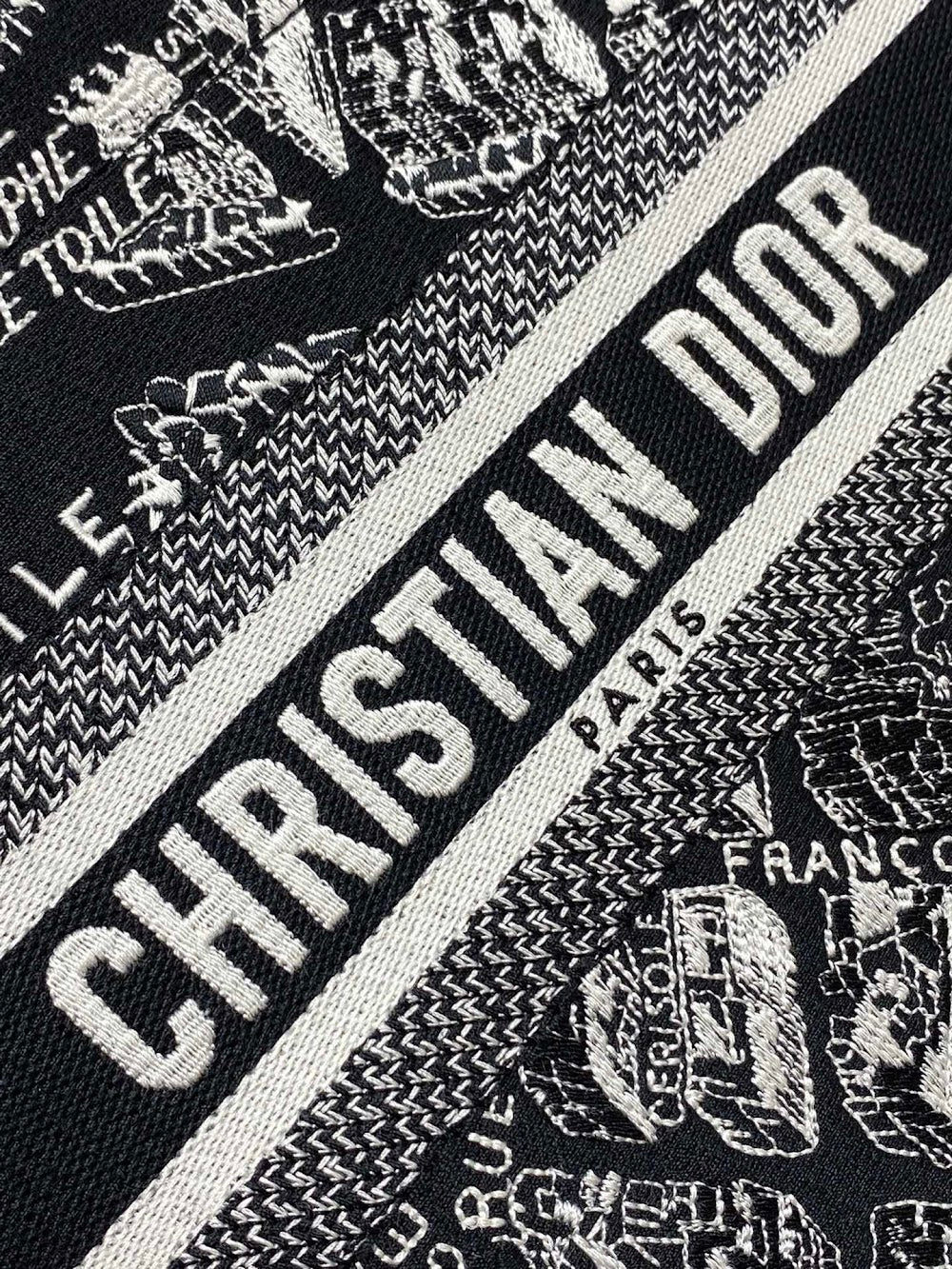 new-luxury-designer-bags-nm16041