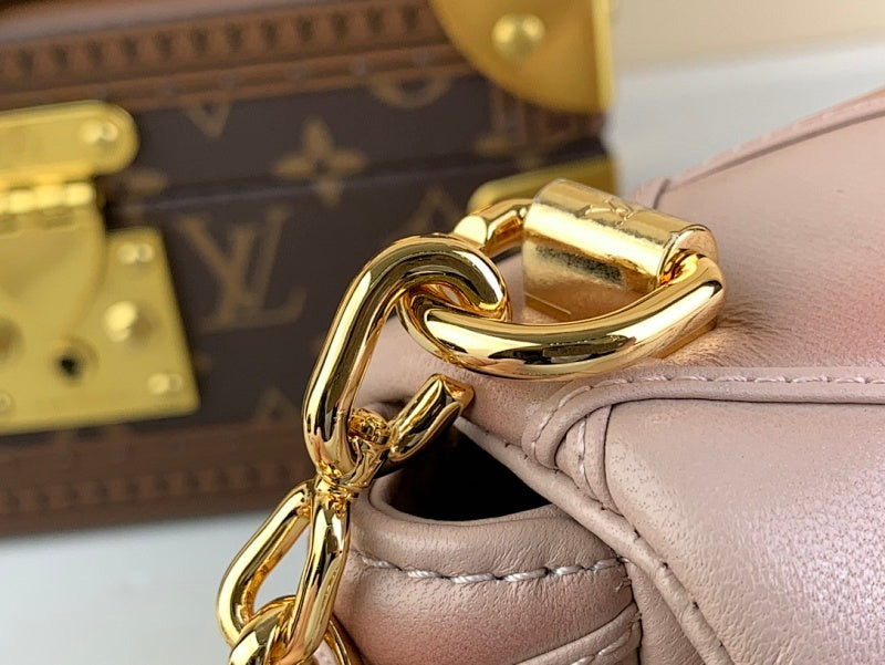Anum Bags ln Luxury Bag --58403