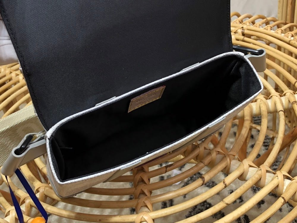 Anum Bags ln Luxury Bag --57077