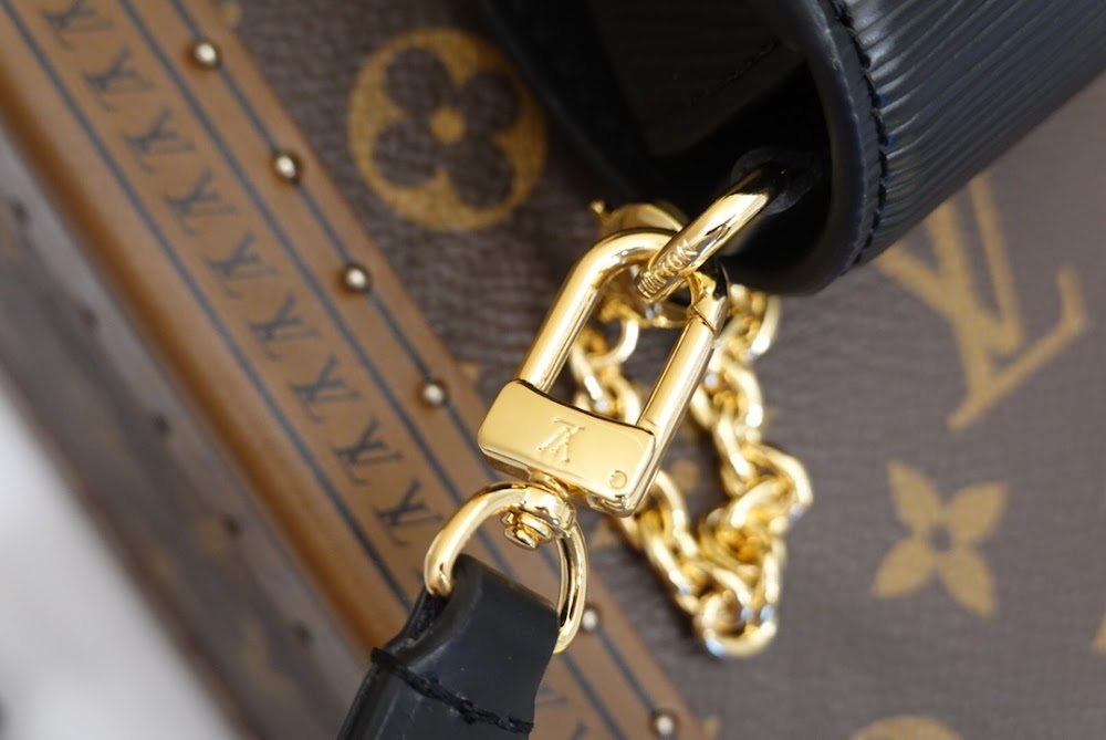 Anum Bags ln Luxury Bag --60180
