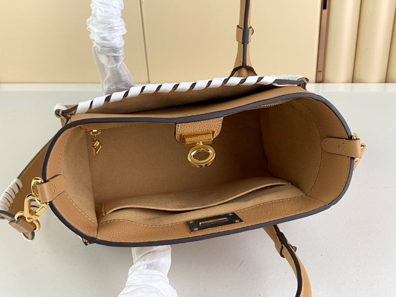 Anum Bags ln Luxury Bag --57981
