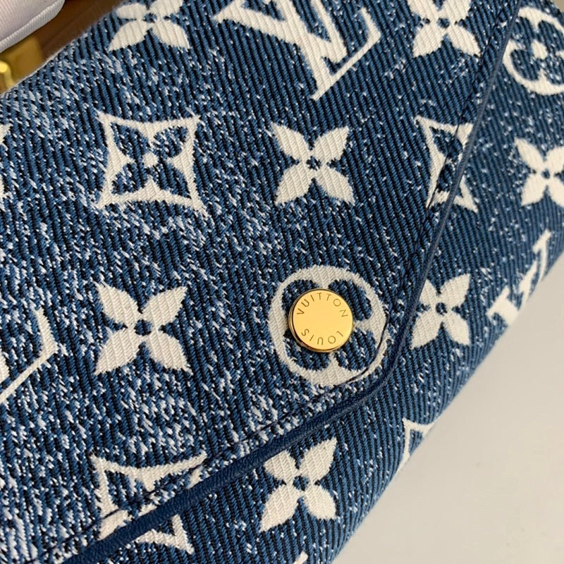 Anum Bags ln Luxury Bag --60847