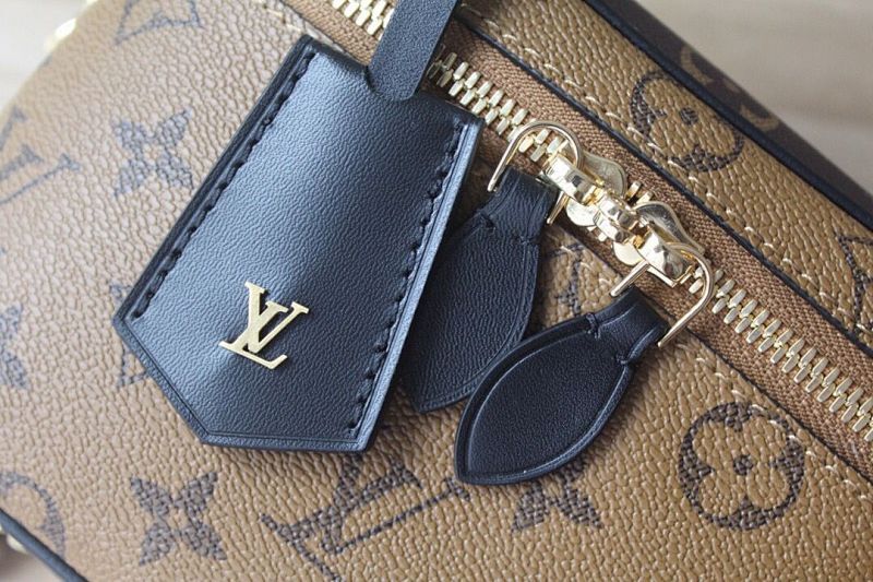 Anum Bags ln Luxury Bag --56641