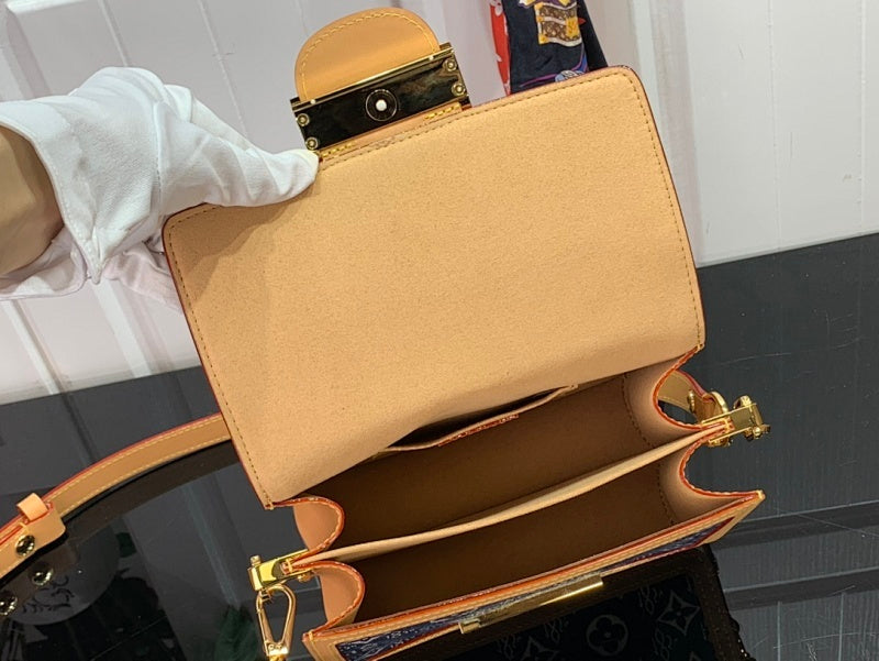 Anum Bags ln Luxury Bag --58477