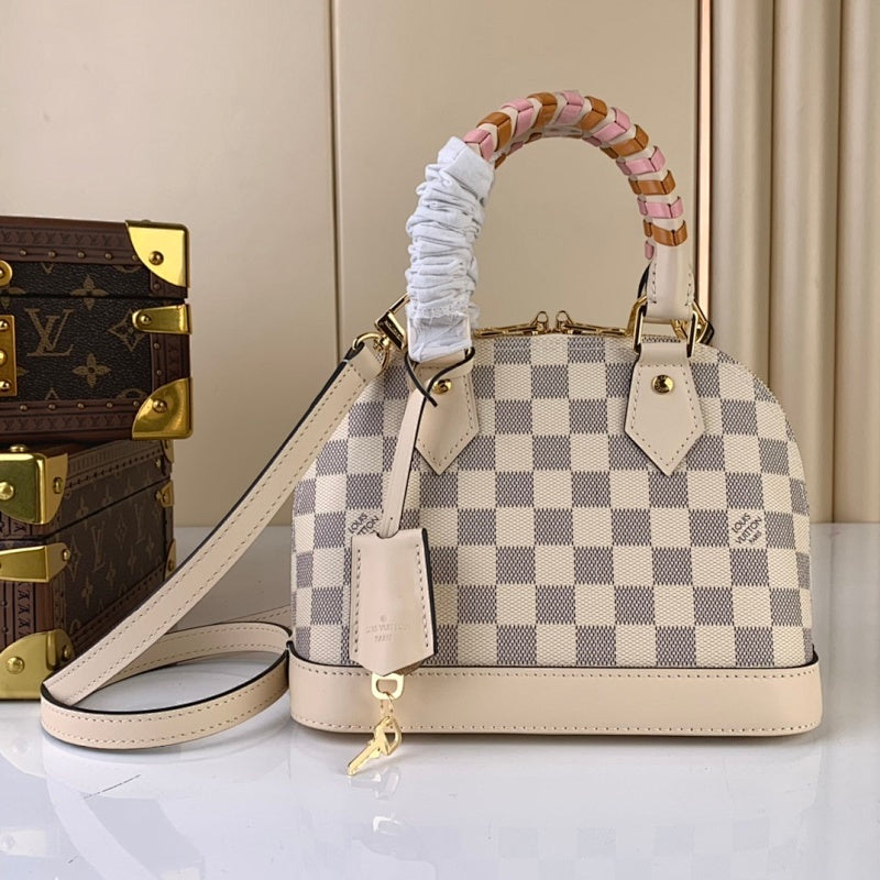 Anum Bags ln Luxury Bag --60876