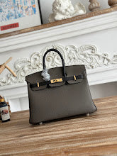 new-luxury-designer-bags-nm11352