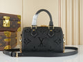 Anum Bags ln Luxury Bag --60476