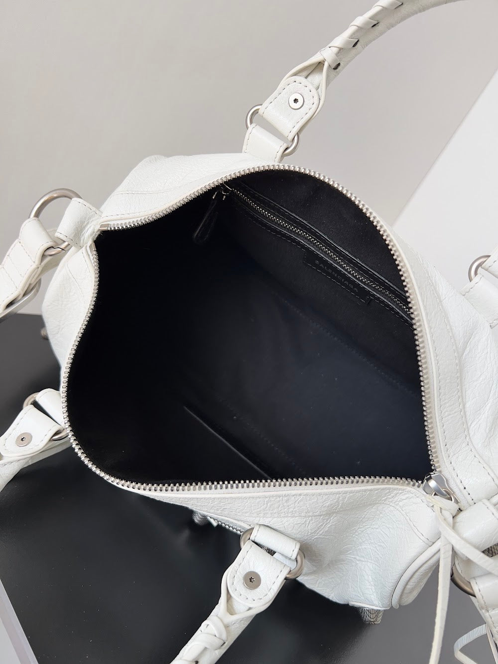 Ezyycart Bags Balenciaga Luxury Bag --111131