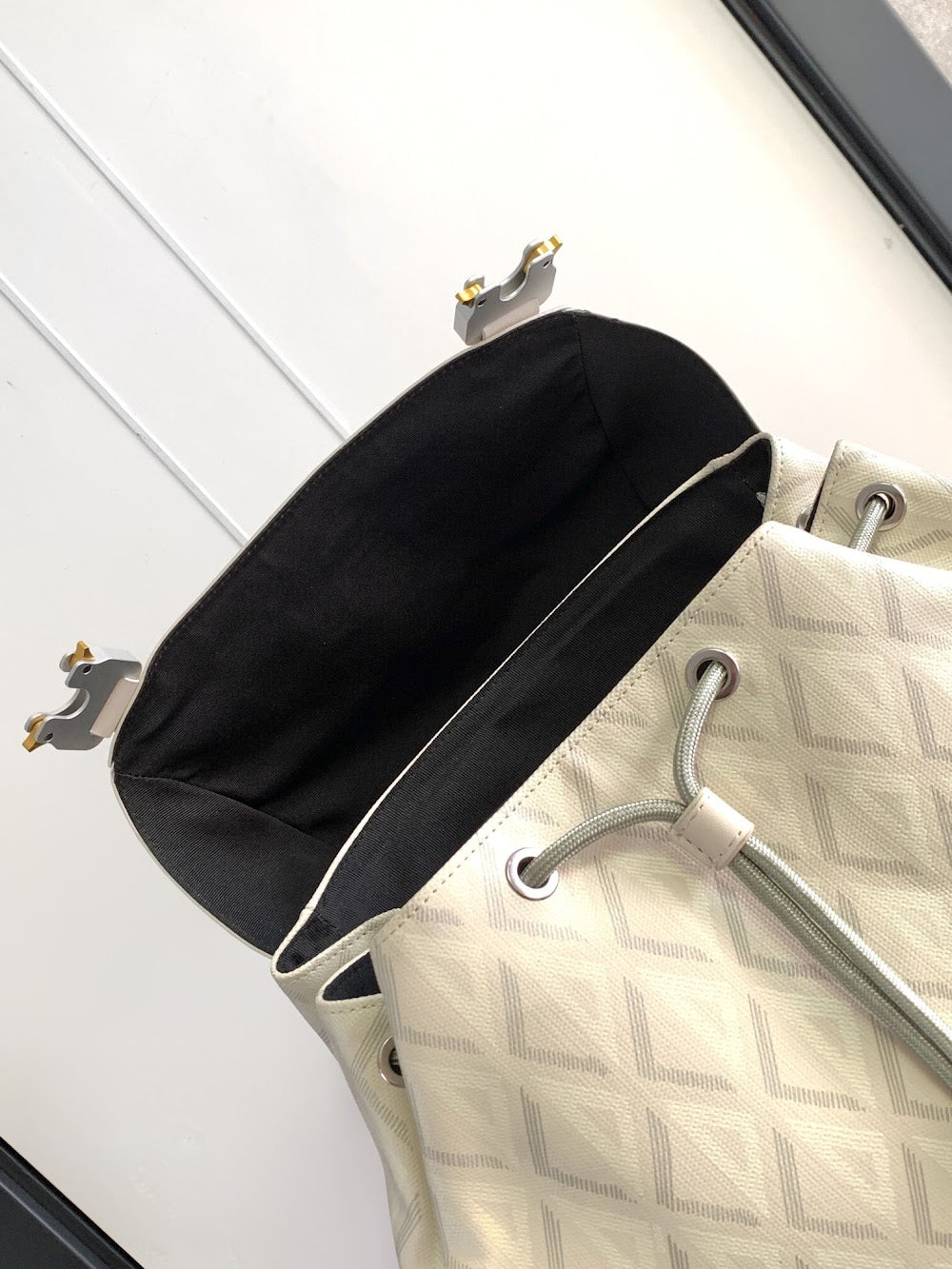new-luxury-designer-bags-nm16111