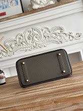 new-luxury-designer-bags-nm11352