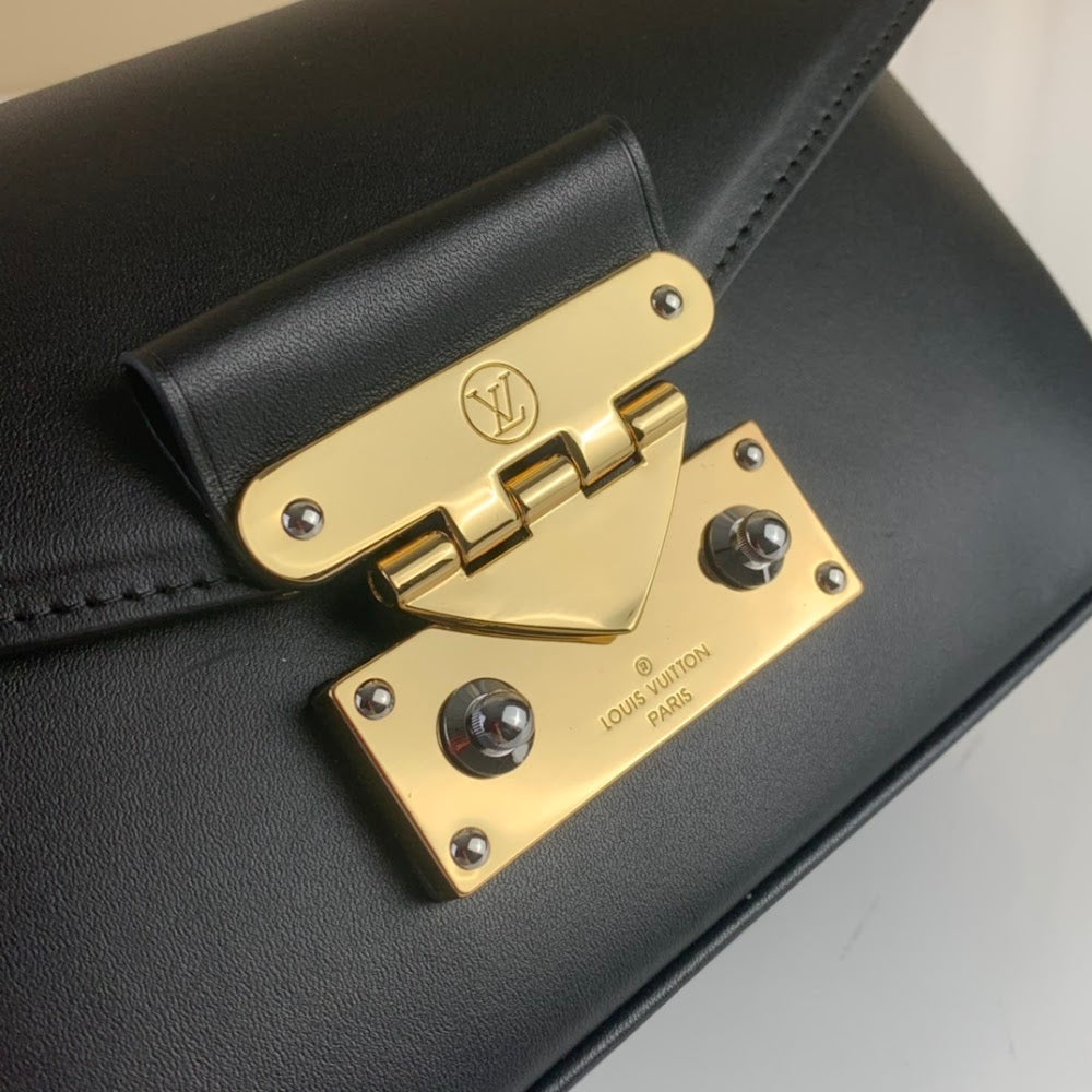 Anum Bags ln Luxury Bag --60830