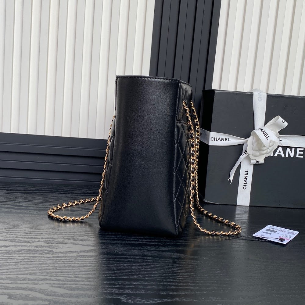 new-luxury-designer-bags-nm9490
