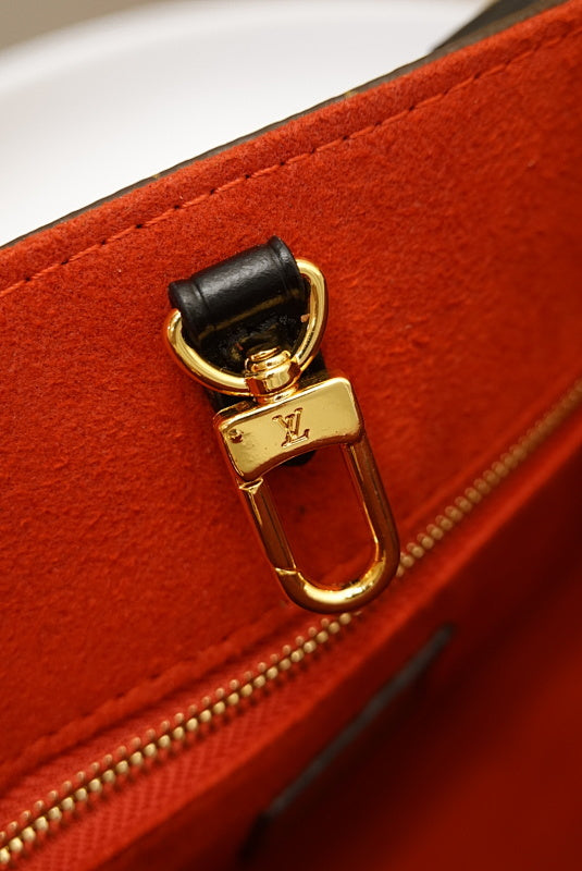 Anum Bags ln Luxury Bag --60760