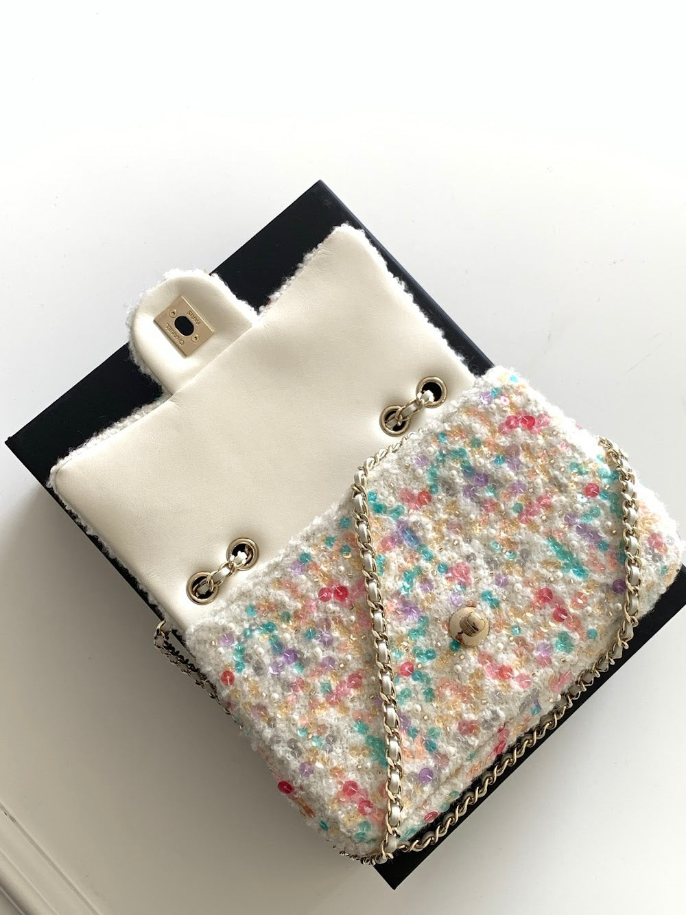 Anum Bags CHn Luxury Bag --112936