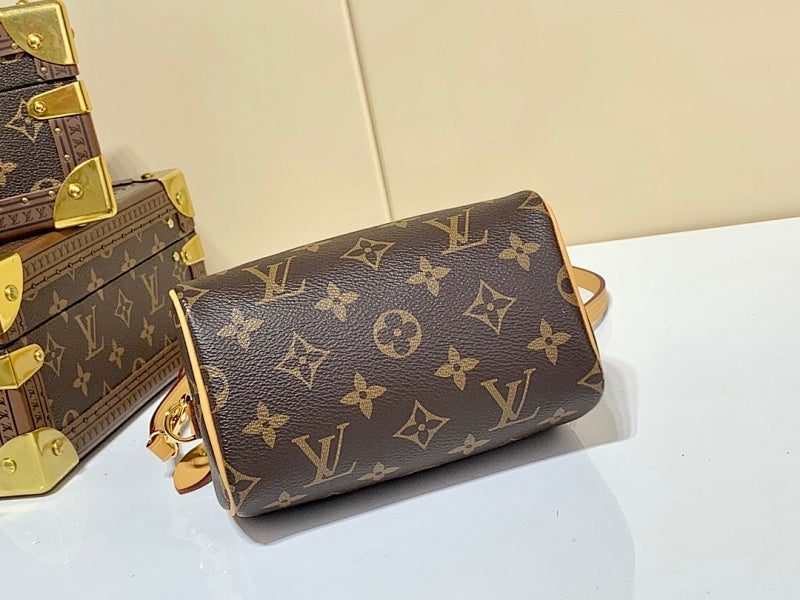 Anum Bags ln Luxury Bag --60640