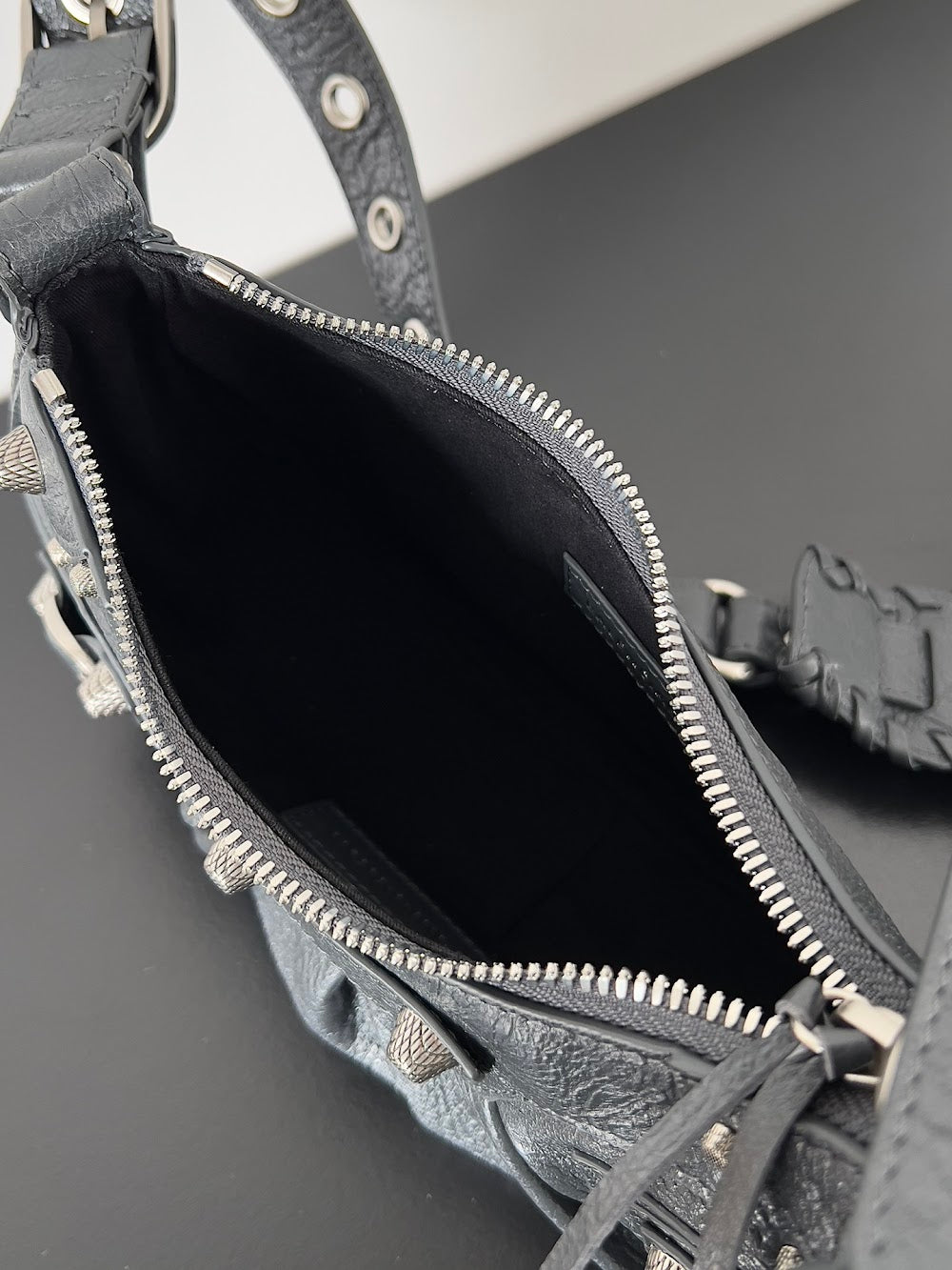 Ezyycart Bags Balenciaga Luxury Bag --111154