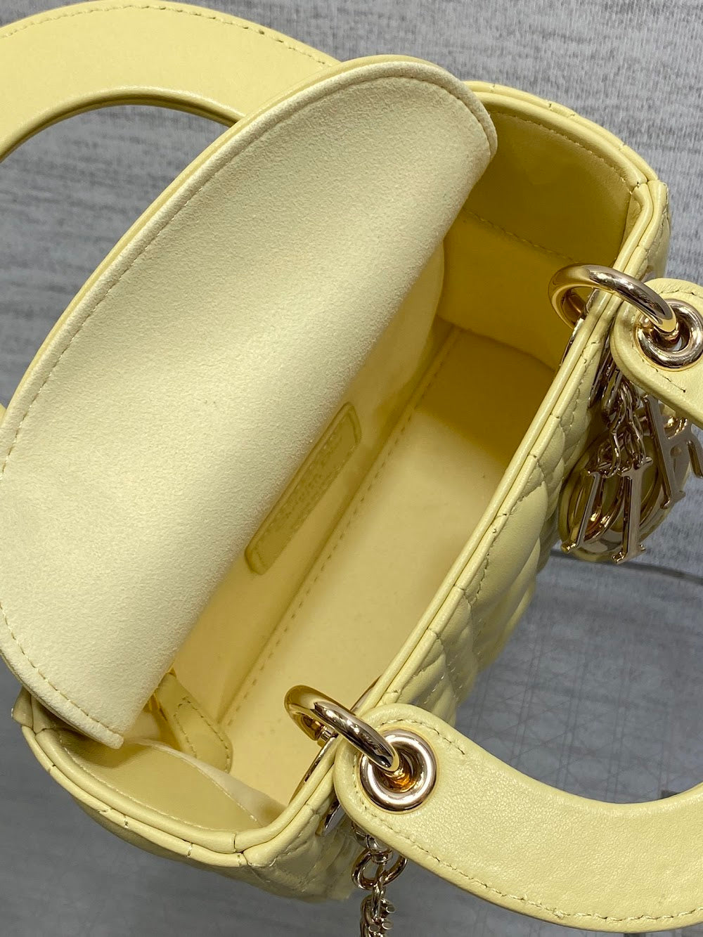 new-designer-premium-bags-nm16473