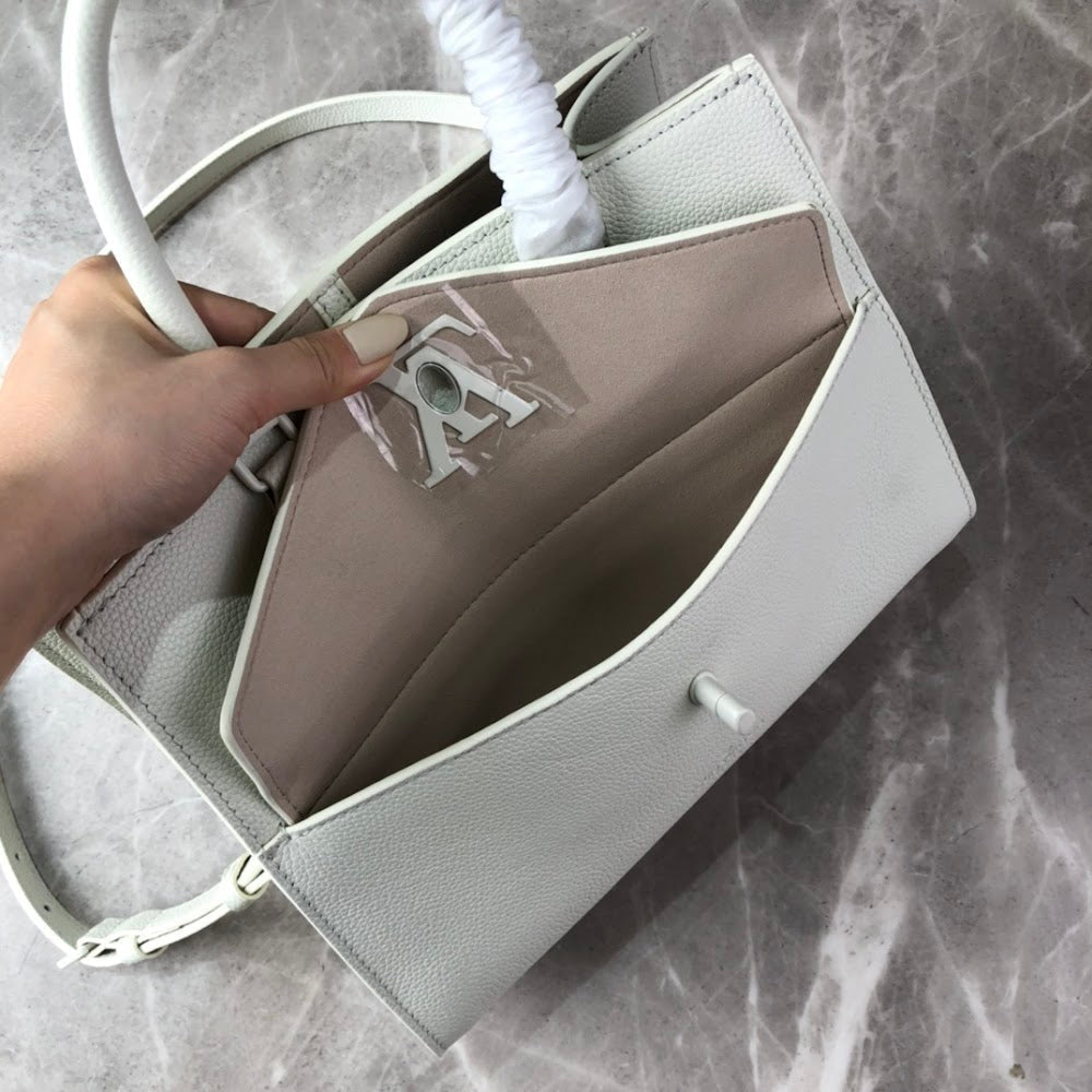 Anum Bags ln Luxury Bag --56980