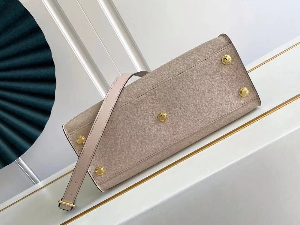 Anum Bags ln Luxury Bag --60496