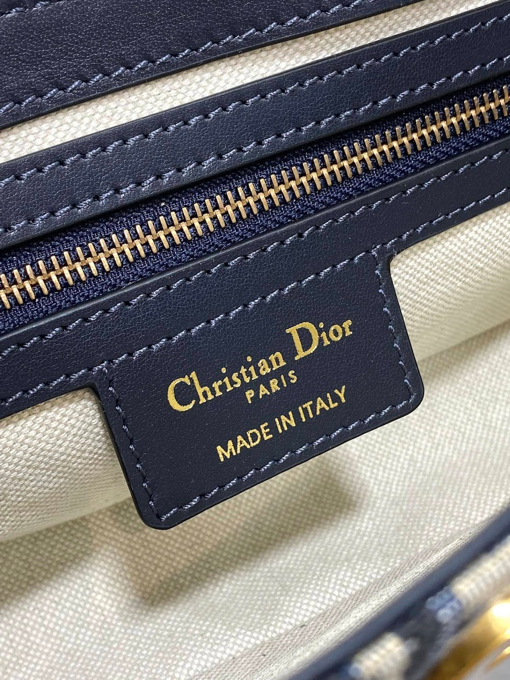 new-designer-premium-bags-nm16378