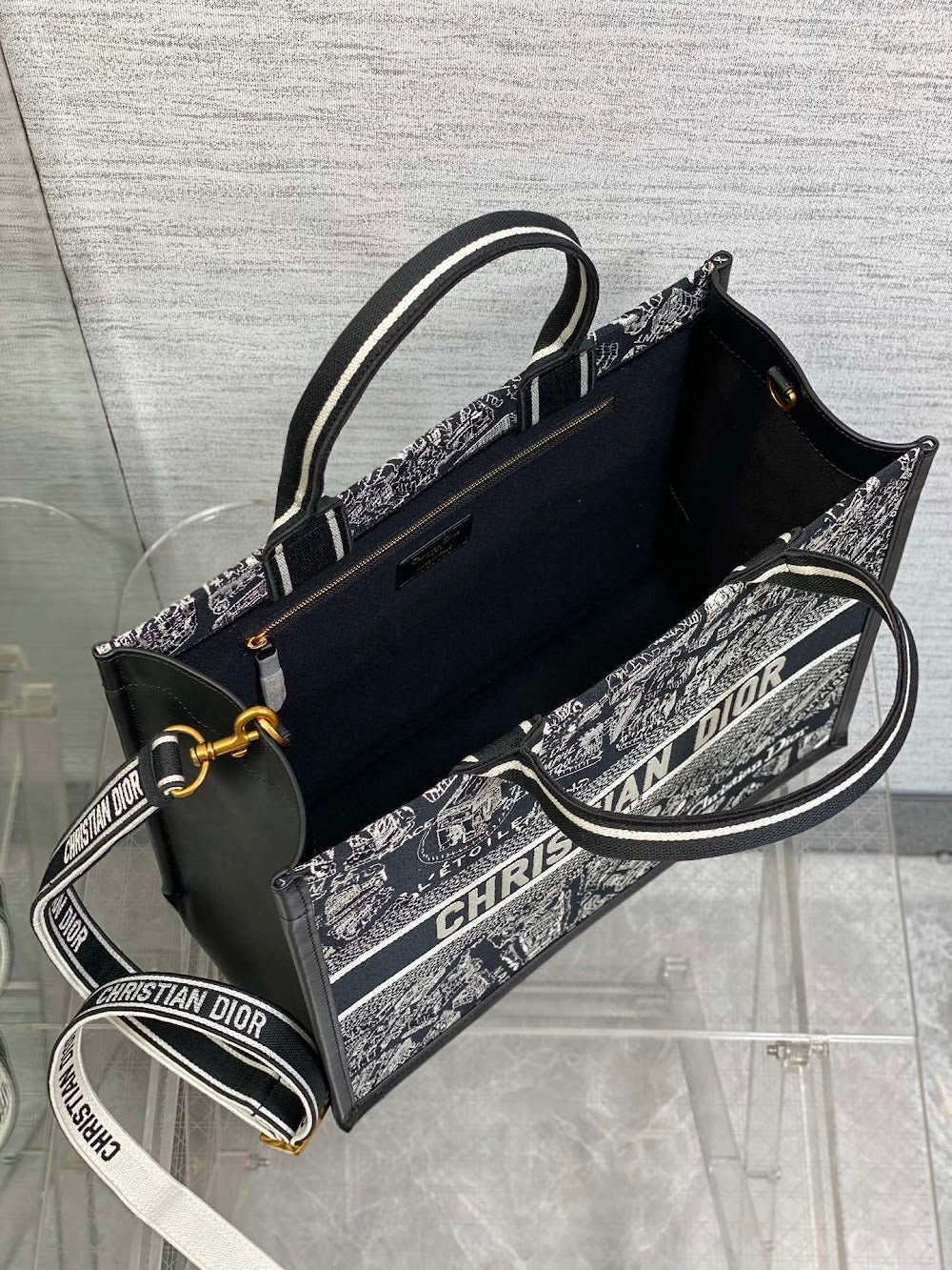 new-luxury-designer-bags-nm16043
