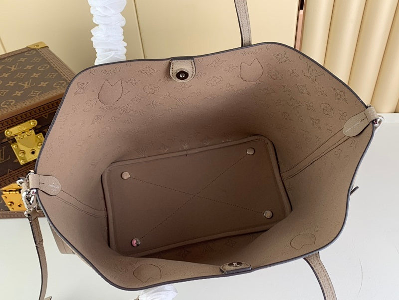 Anum Bags ln Luxury Bag --57778