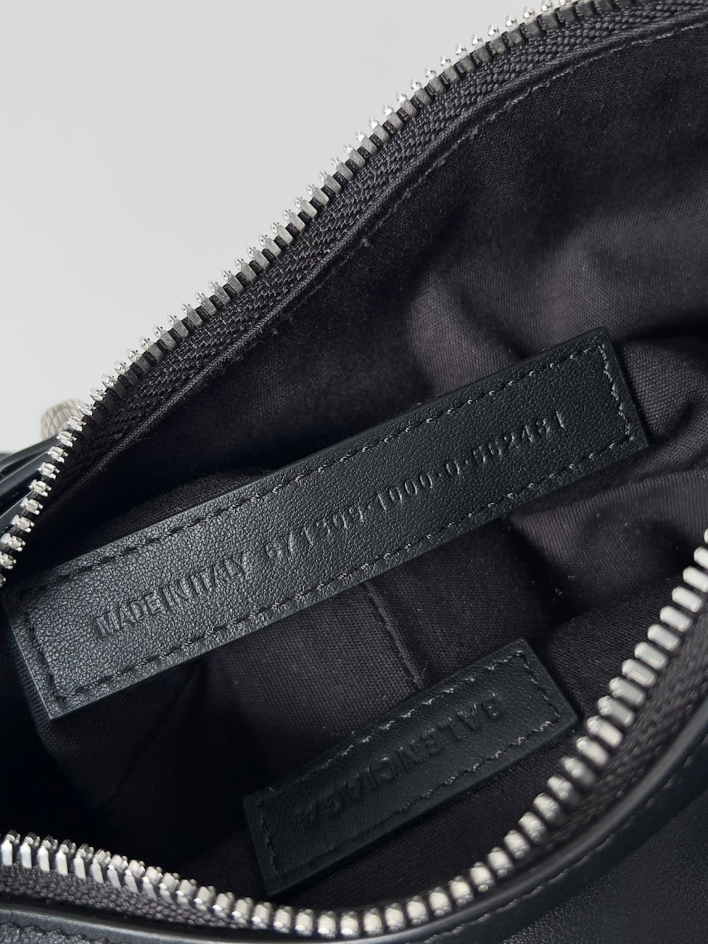 Ezyycart Bags Balenciaga Luxury Bag --111140