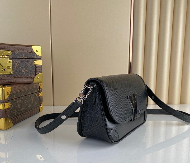 Anum Bags ln Luxury Bag --56486
