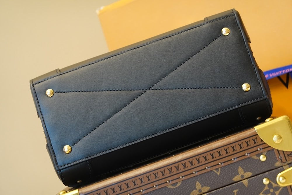 Anum Bags ln Luxury Bag --60200