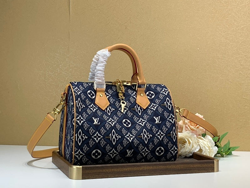Anum Bags ln Luxury Bag --60001