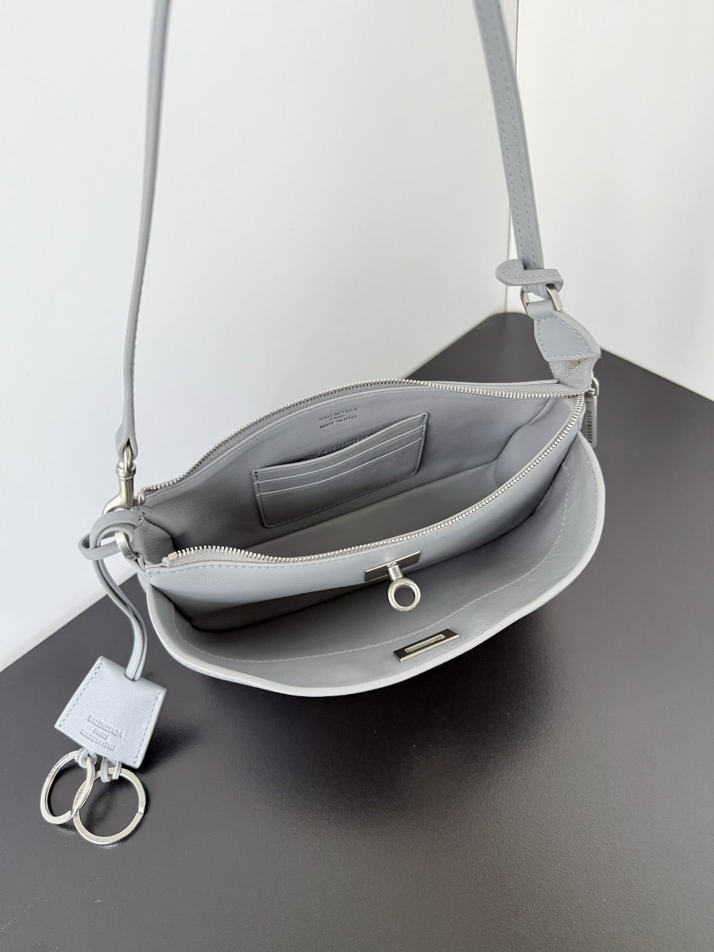 Ezyycart Bags Balenciaga Luxury Bag --111567