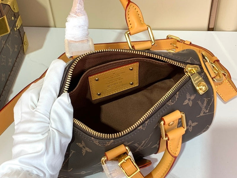 Anum Bags ln Luxury Bag --58634