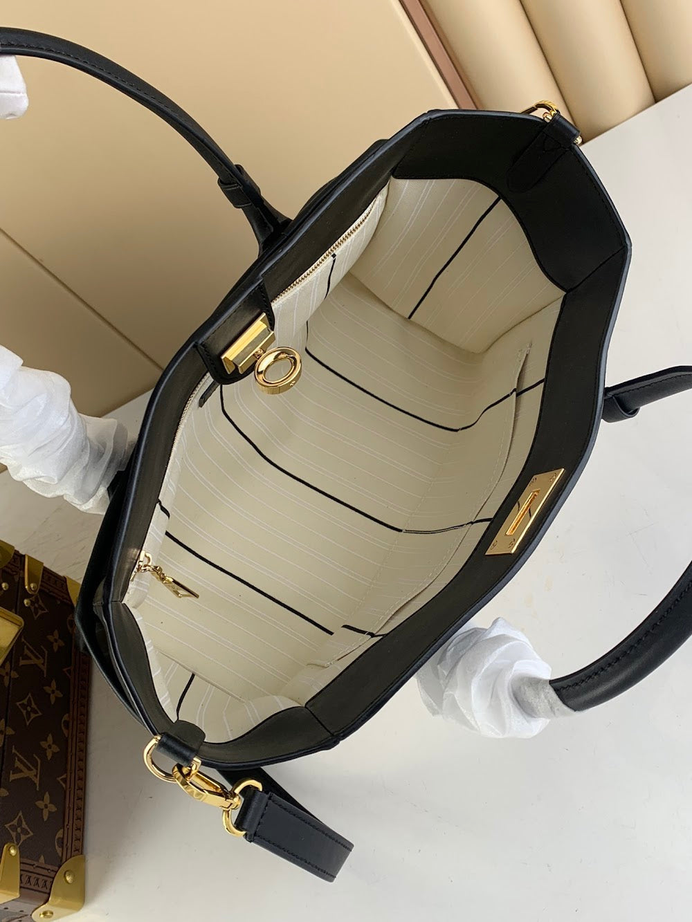 Anum Bags ln Luxury Bag --56091