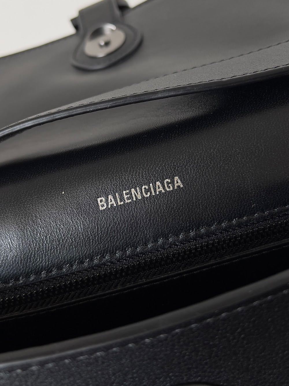 Ezyycart Bags Balenciaga Luxury Bag --111762