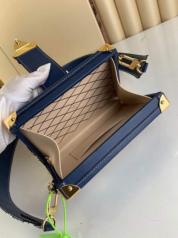 Anum Bags ln Luxury Bag --60941