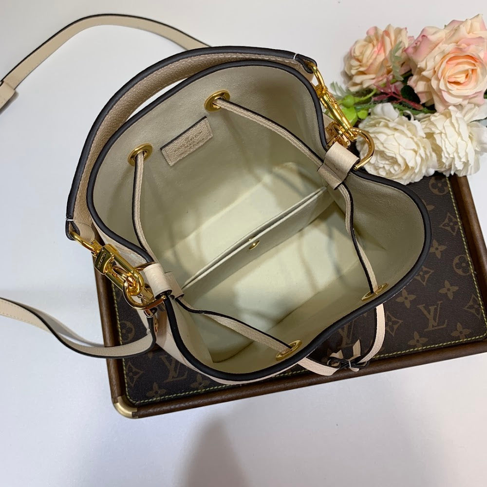 Anum Bags ln Luxury Bag --58461