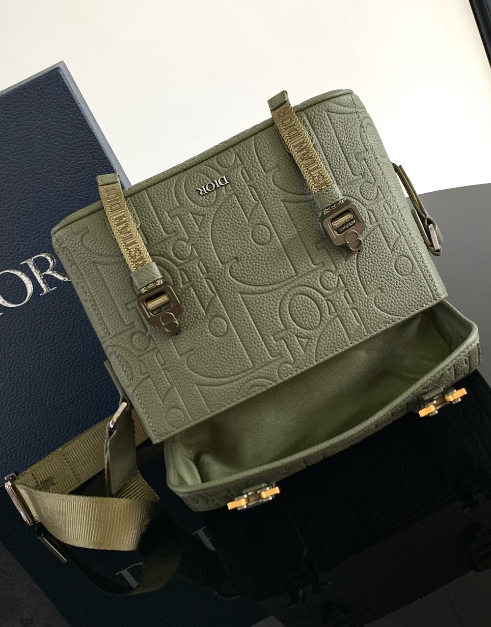 new-luxury-designer-bags-nm15985
