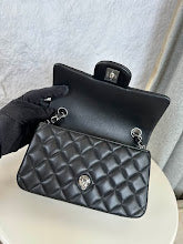 new-luxury-designer-bags-nm6064